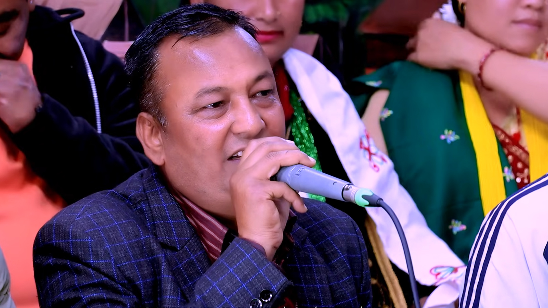 लोक दोहोरी क्षेत्रमा जम्दै हरिचन्द्र भट्ट क्षेत्री