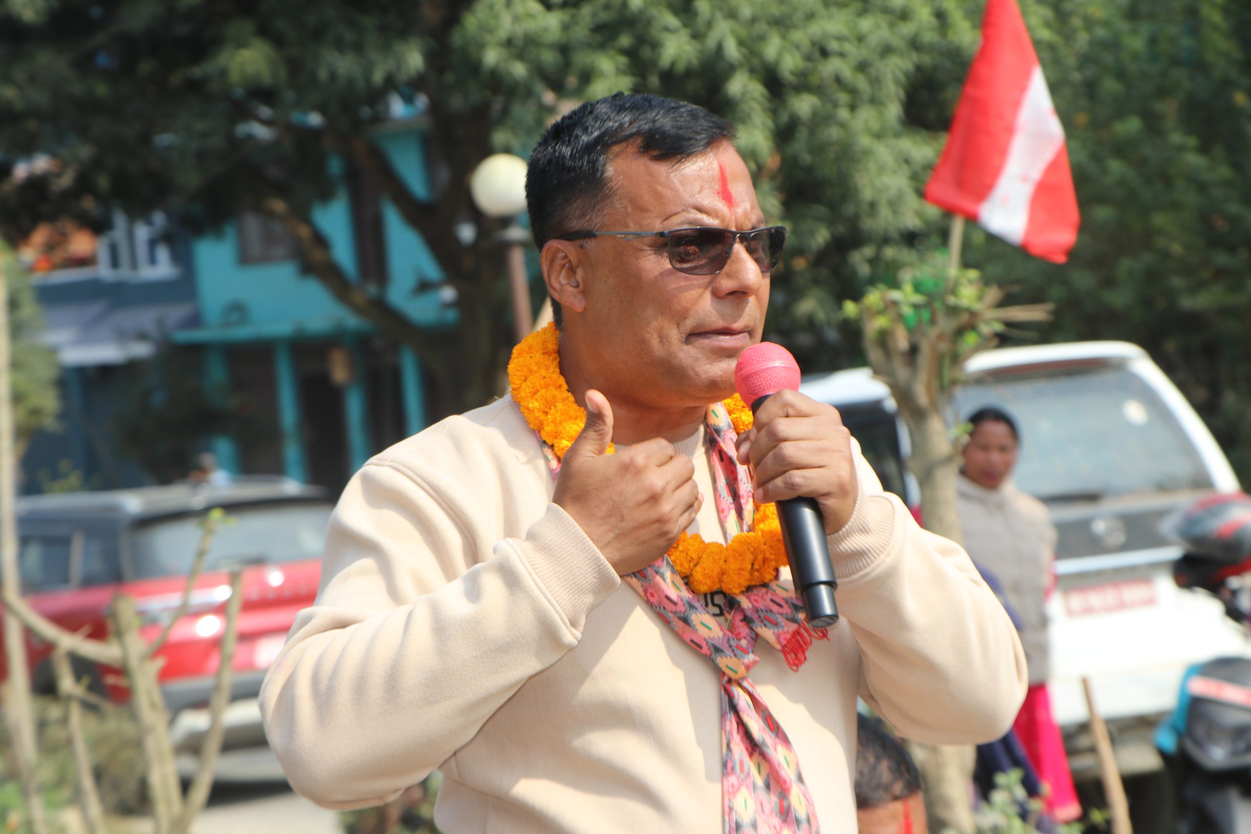 नेपाली काङ्ग्रेसका उम्मेदवार प्रकाशचन्द्र दवाडीद्वारा घोषणा–पत्र सार्वजनिक