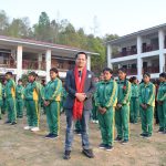 चुनाव हारेर पनि समाजसेवामा सक्रिय प्रेम खत्री, गाउँ–गाउँ पुगेर विद्यार्थीलाई शैक्षिक सामग्री वितरण