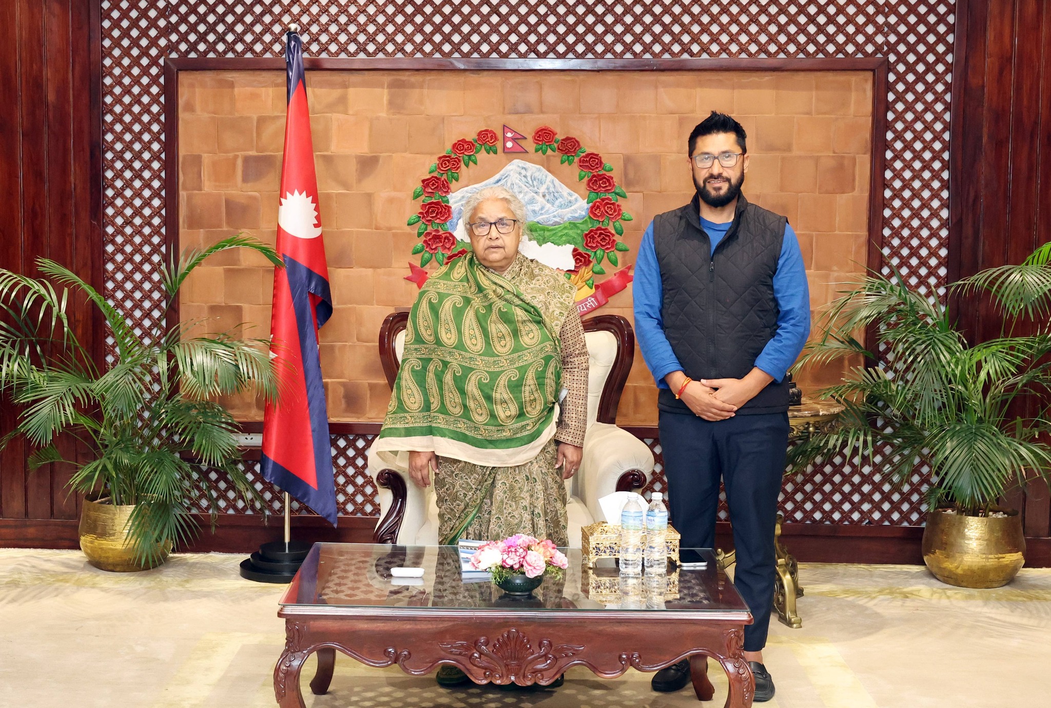 प्रधानमन्त्री कार्की र रास्वपा सभापति लामिछानेबीच शिष्टाचार भेटवार्ता