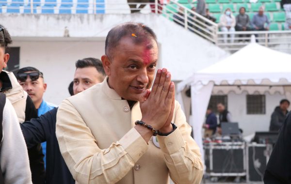 गगन थापाले दिए राजीनामा