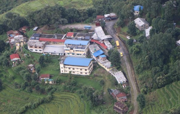 आँपपिपल अस्पतालमा स्वास्थ्य बिमाको औषधी लिन बिरामी स्वयं उपस्थित हुनुपर्ने नयाँ नियम लागू