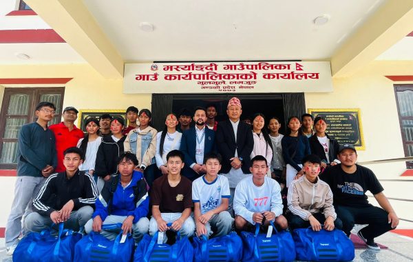 मर्स्याङ्दी गाउँपालिकाद्वारा २५ खेलाडी सम्मानित, नगदसहित खेल सामग्री प्रदान