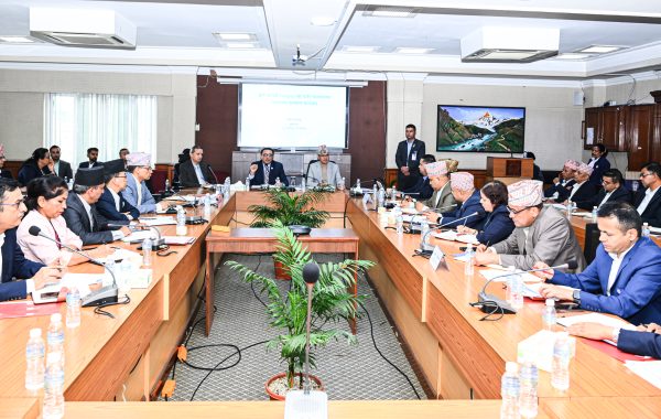 पूँजीगत खर्च र राजस्व लक्ष्य हासिल गर्न अर्थमन्त्रीको सचिवहरूलाई निर्देशन