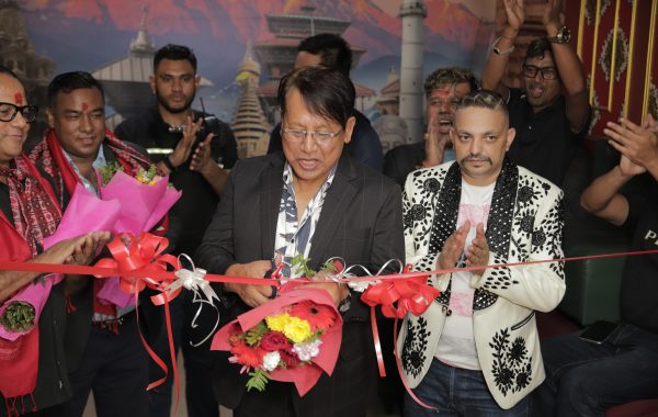 टप दरबार रोधी क्लबको भव्य उद्घाटन, चर्चित कलाकारको प्रस्तुतिमा झुमे अतिथिहरू