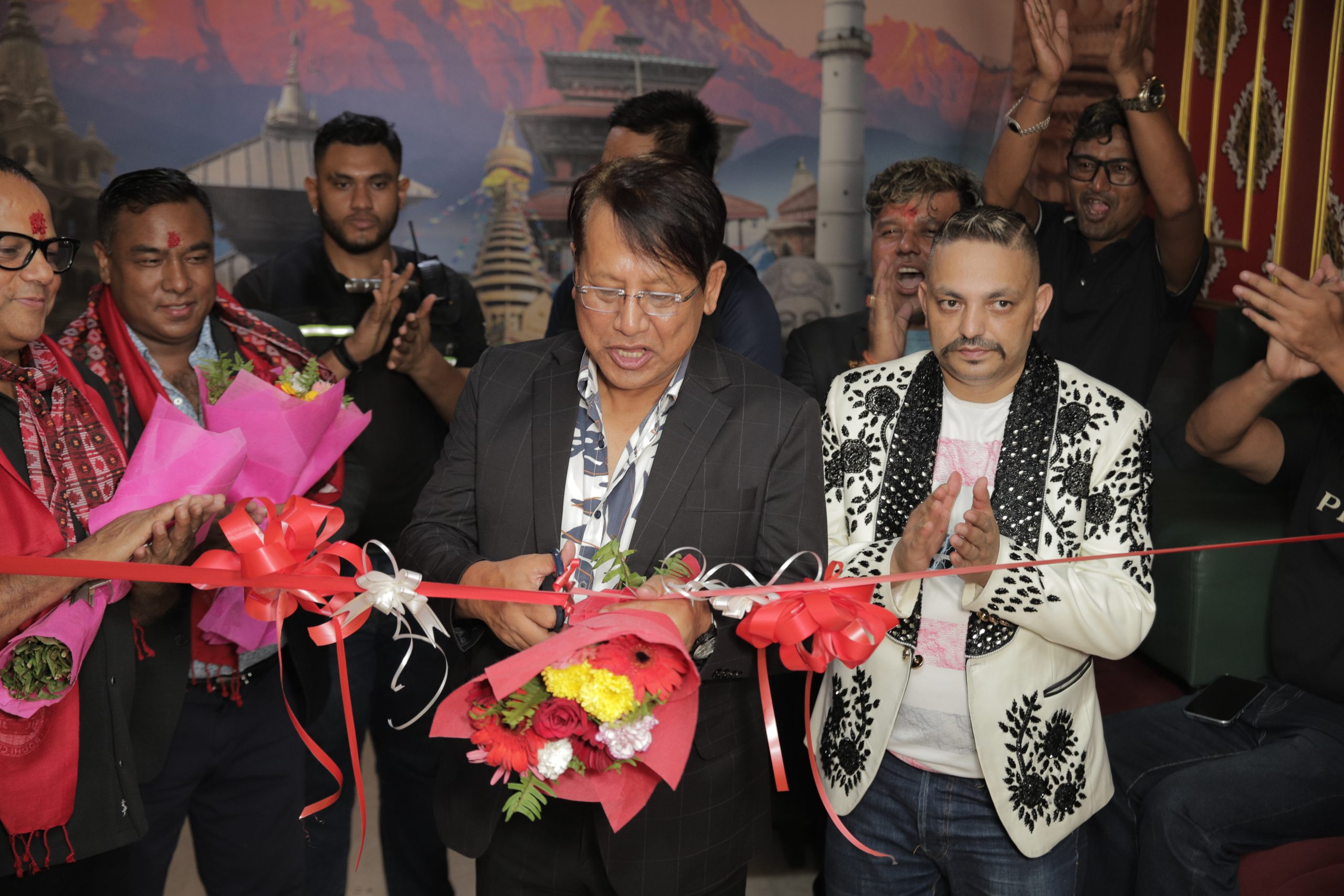 टप दरबार रोधी क्लबको भव्य उद्घाटन, चर्चित कलाकारको प्रस्तुतिमा झुमे अतिथिहरू