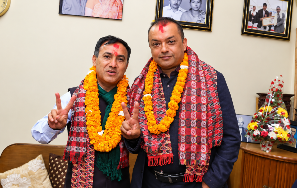 गगनलाई विश्वप्रकाशको शुभकामना: ‘लु ब्रदर, बलियो कमान्डका लागि शुभकामना’